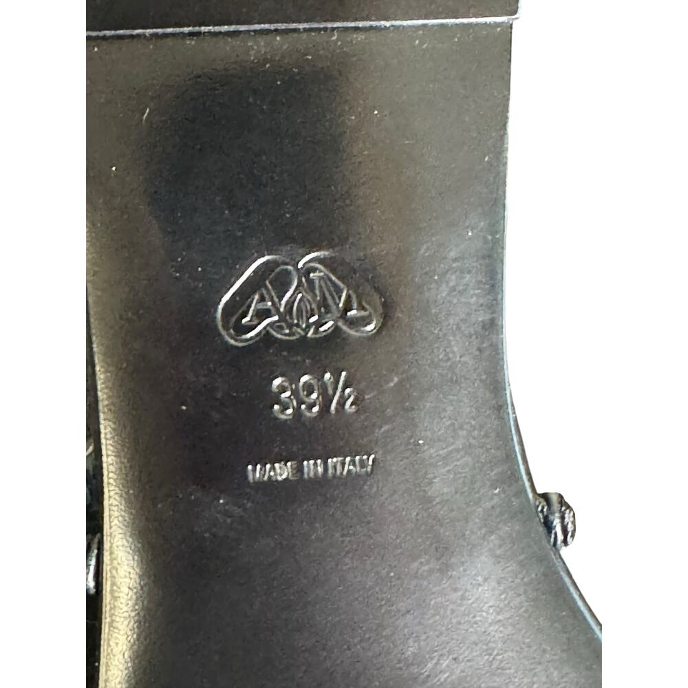 Alexander McQueen NIB Engraved Logo Sandals in Black Size 39.5 - Picture 11 of 13